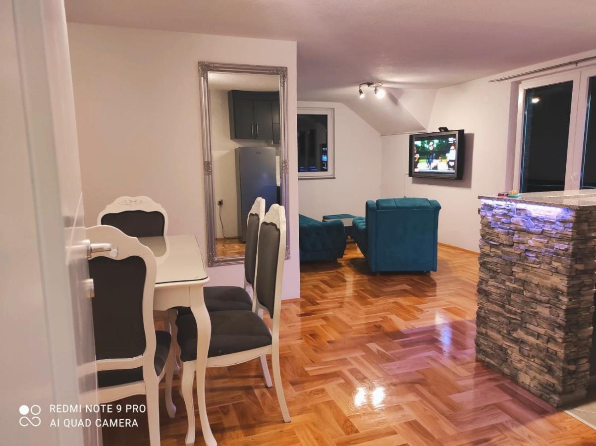 Apartman-Vikendica Mihajlovic バニャ・ルカ エクステリア 写真