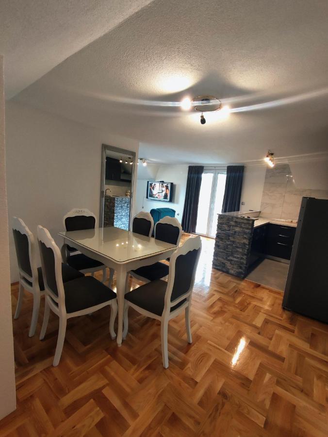 Apartman-Vikendica Mihajlovic バニャ・ルカ エクステリア 写真